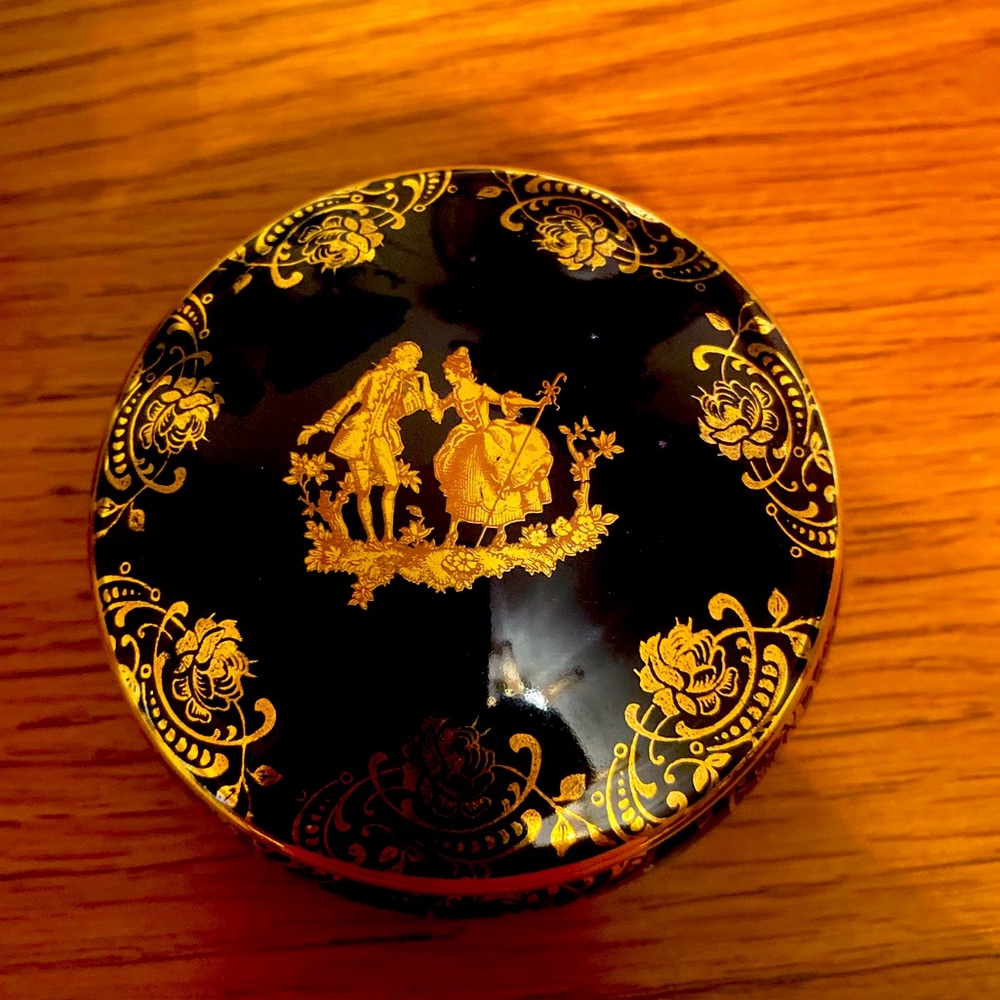 Vintage dish